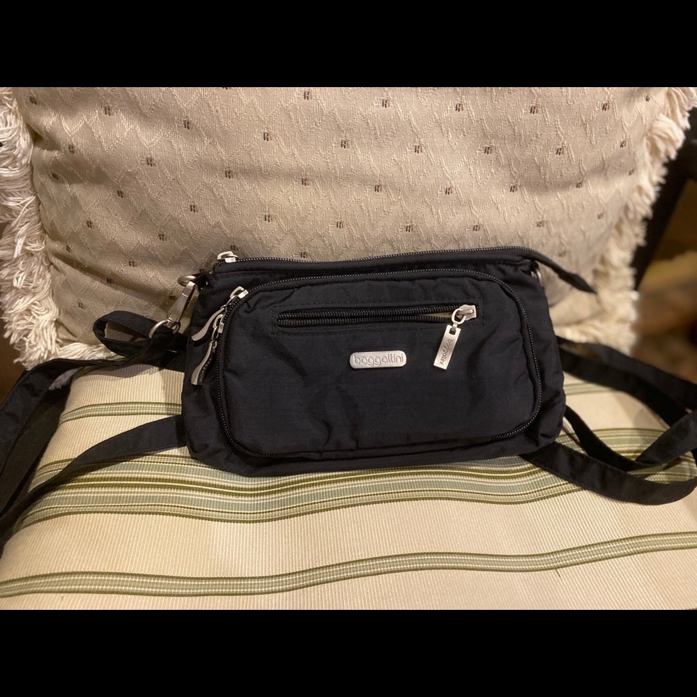 Black Wristlet/Clutch/Crossbody